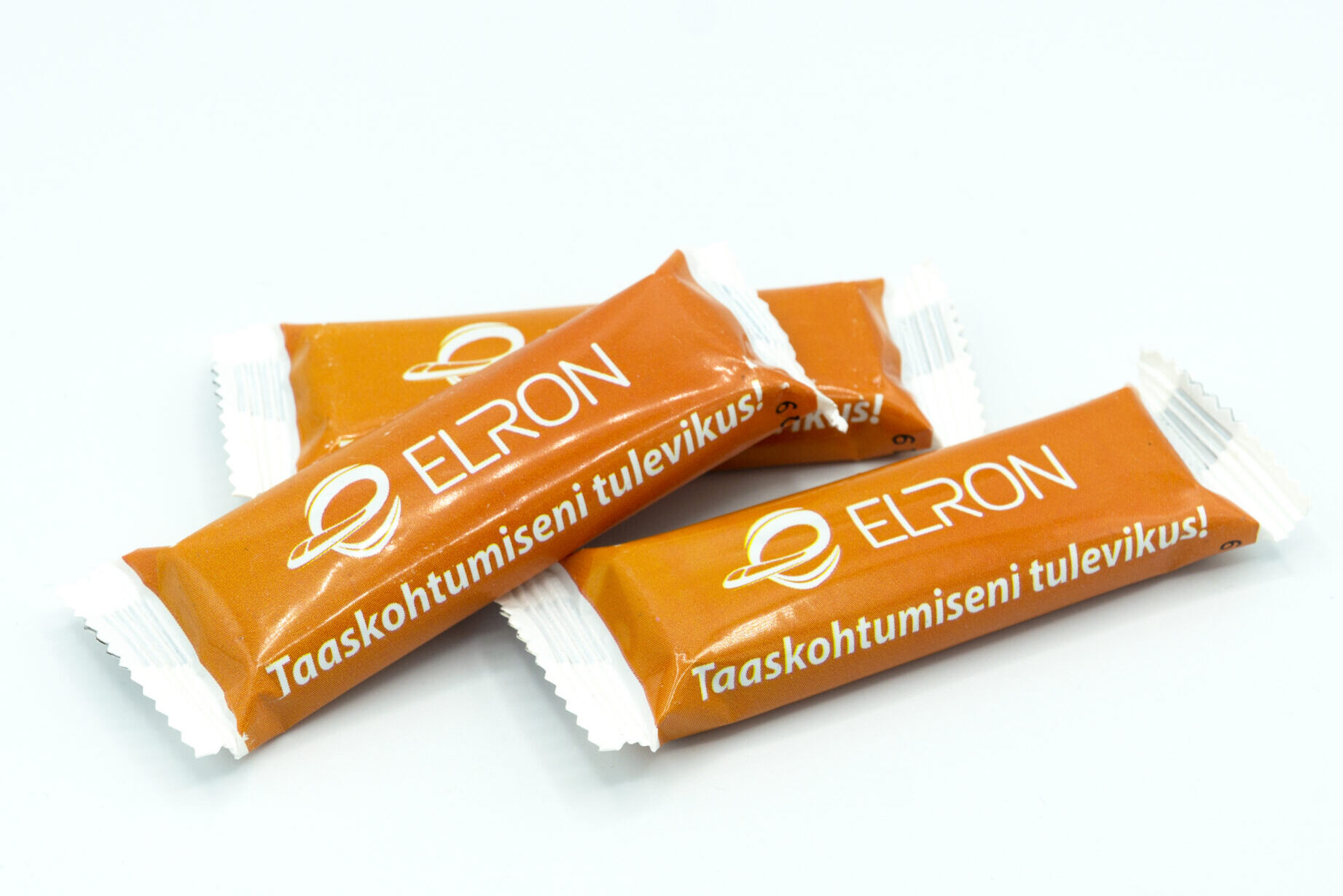 firma logoga sokolaadid flowpakendis