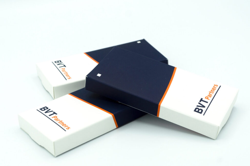 ettevõtte kujundusega sokolaadid